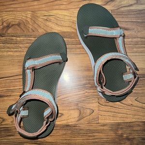 Women’s Tevas Platform Sandals
